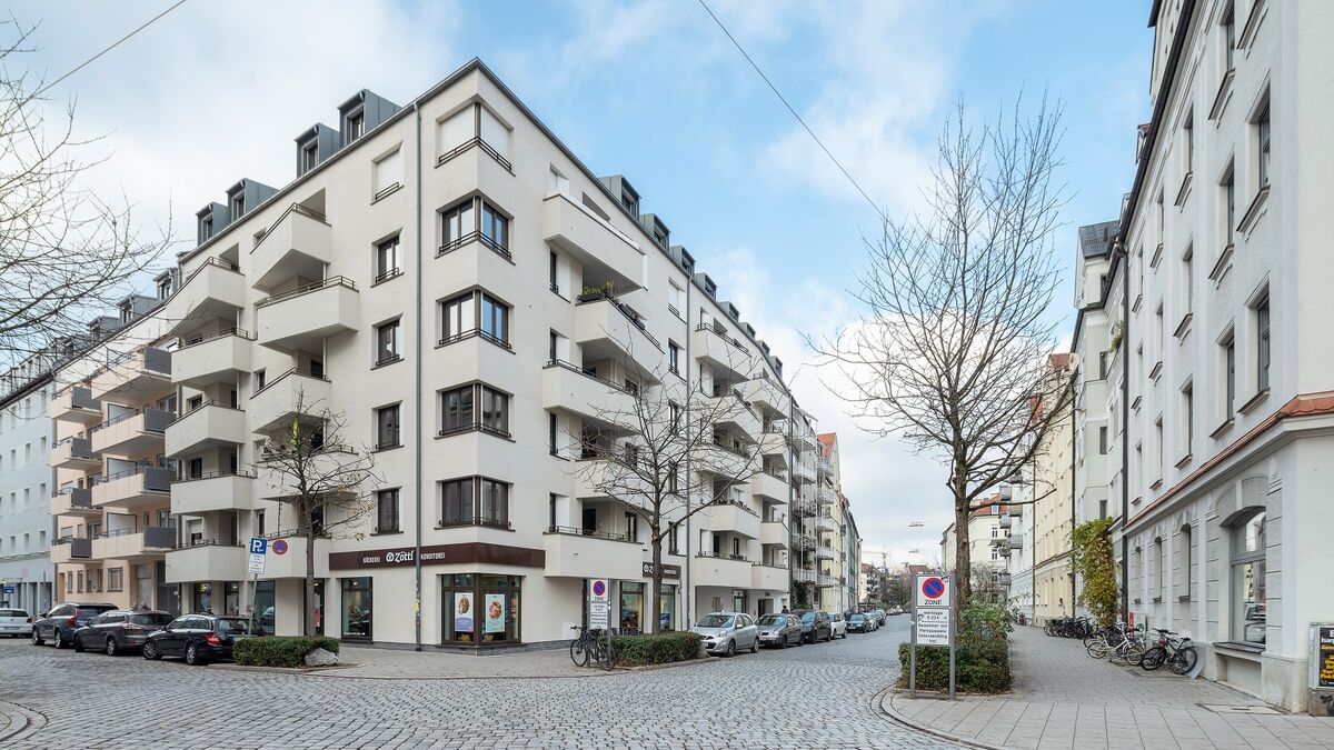 Rue avec des maisons