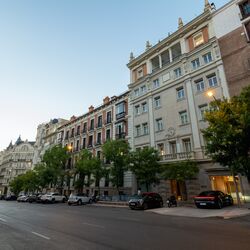 Vue extérieure de l'immeuble Montalban 11 à Madrid